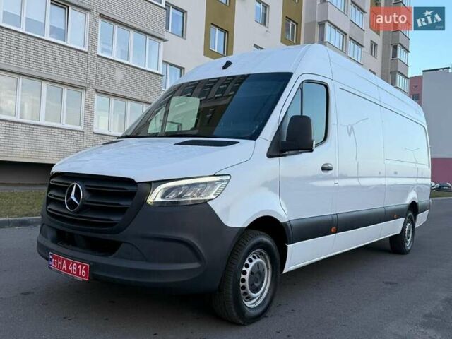 Белый Мерседес Sprinter, объемом двигателя 1.95 л и пробегом 207 тыс. км за 31900 $, фото 1 на Automoto.ua