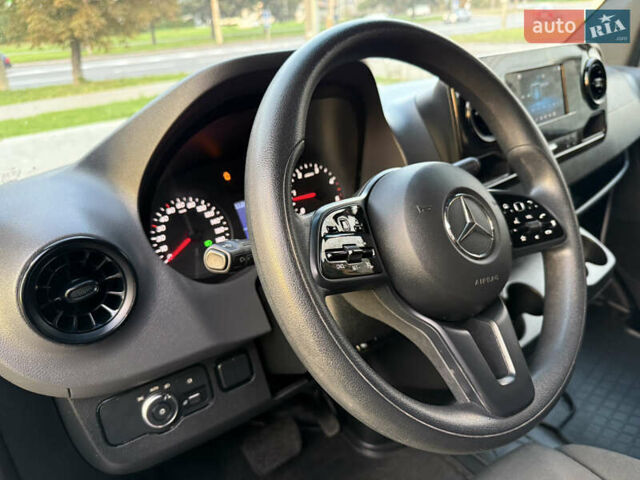 Белый Мерседес Sprinter, объемом двигателя 3 л и пробегом 87 тыс. км за 35555 $, фото 86 на Automoto.ua