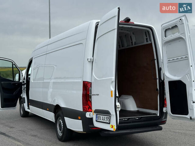 Белый Мерседес Sprinter, объемом двигателя 2.2 л и пробегом 220 тыс. км за 25900 $, фото 48 на Automoto.ua