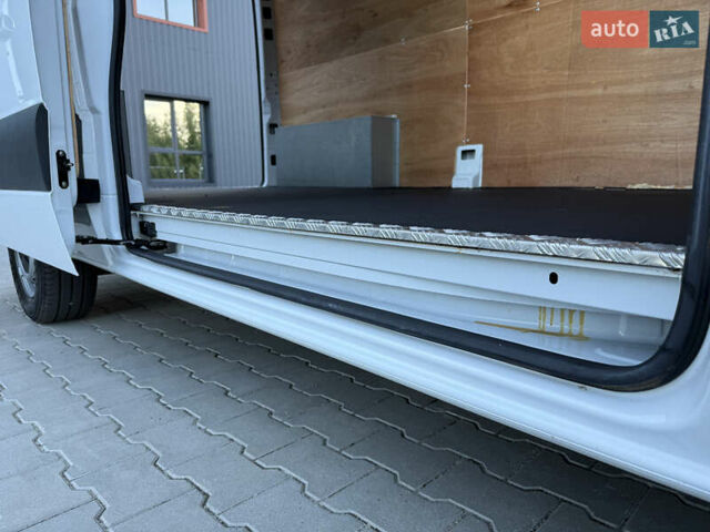 Белый Мерседес Sprinter, объемом двигателя 0 л и пробегом 136 тыс. км за 29999 $, фото 46 на Automoto.ua