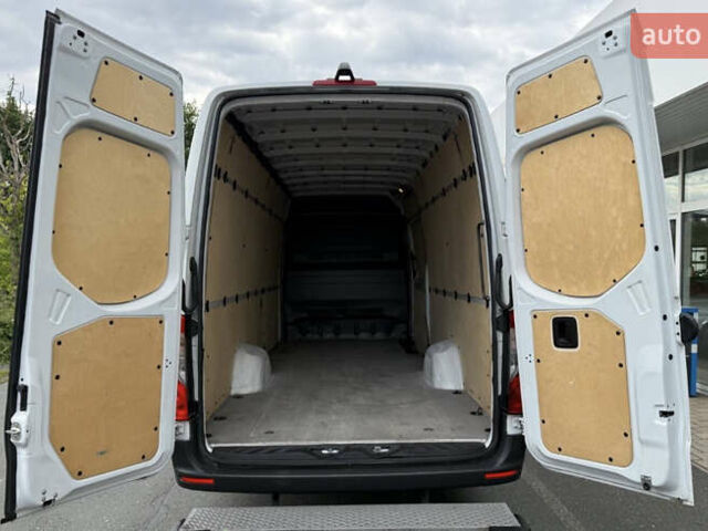 Белый Мерседес Sprinter, объемом двигателя 2 л и пробегом 242 тыс. км за 31300 $, фото 9 на Automoto.ua