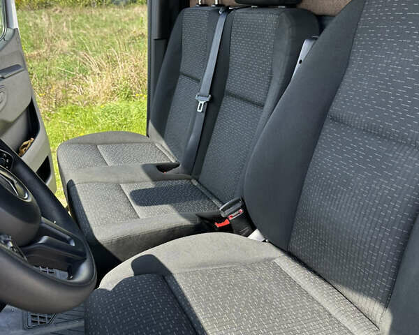 Білий Мерседес Sprinter, об'ємом двигуна 2.99 л та пробігом 400 тис. км за 36999 $, фото 17 на Automoto.ua