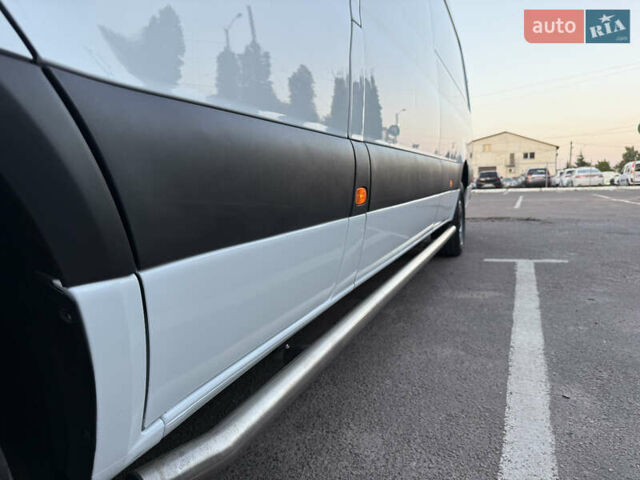 Білий Мерседес Sprinter, об'ємом двигуна 0 л та пробігом 199 тис. км за 23700 $, фото 27 на Automoto.ua
