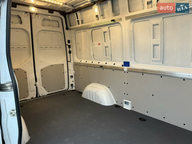Белый Мерседес Sprinter, объемом двигателя 3 л и пробегом 87 тыс. км за 35555 $, фото 45 на Automoto.ua