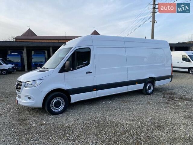 Белый Мерседес Sprinter, объемом двигателя 2.2 л и пробегом 160 тыс. км за 25999 $, фото 5 на Automoto.ua