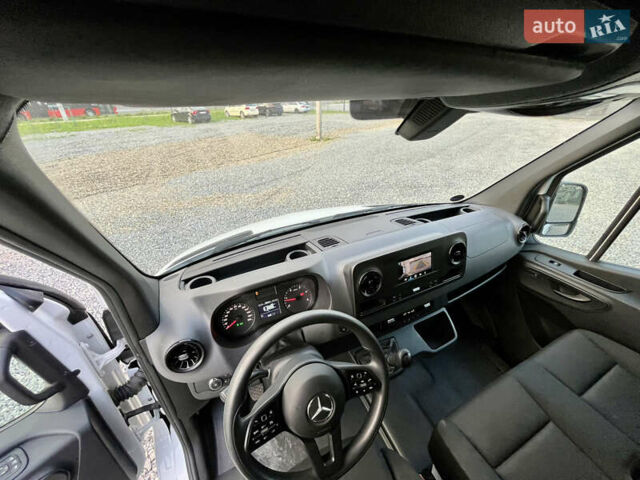Белый Мерседес Sprinter, объемом двигателя 2 л и пробегом 63 тыс. км за 34849 $, фото 27 на Automoto.ua
