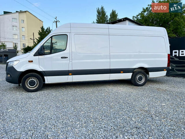 Белый Мерседес Sprinter, объемом двигателя 2 л и пробегом 63 тыс. км за 34849 $, фото 3 на Automoto.ua