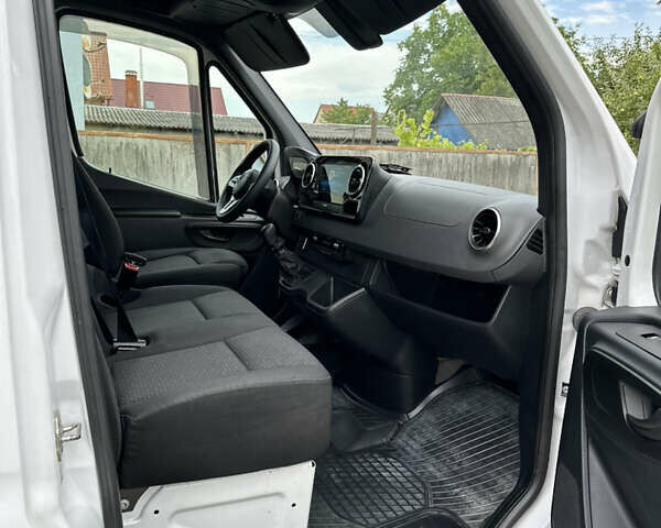 Білий Мерседес Sprinter, об'ємом двигуна 2.99 л та пробігом 400 тис. км за 36999 $, фото 12 на Automoto.ua