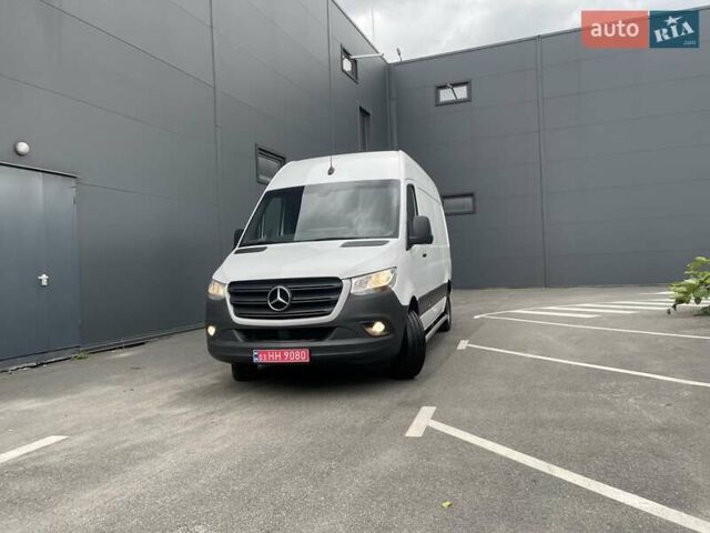 Белый Мерседес Sprinter, объемом двигателя 2 л и пробегом 210 тыс. км за 28950 $, фото 4 на Automoto.ua