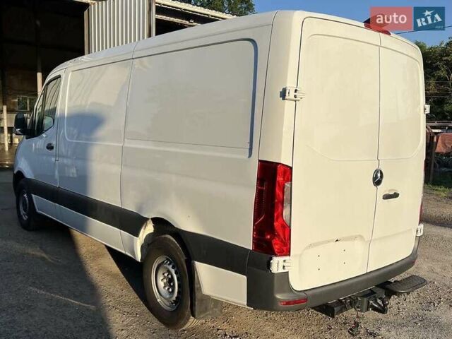 Белый Мерседес Sprinter, объемом двигателя 3 л и пробегом 40 тыс. км за 26000 $, фото 1 на Automoto.ua