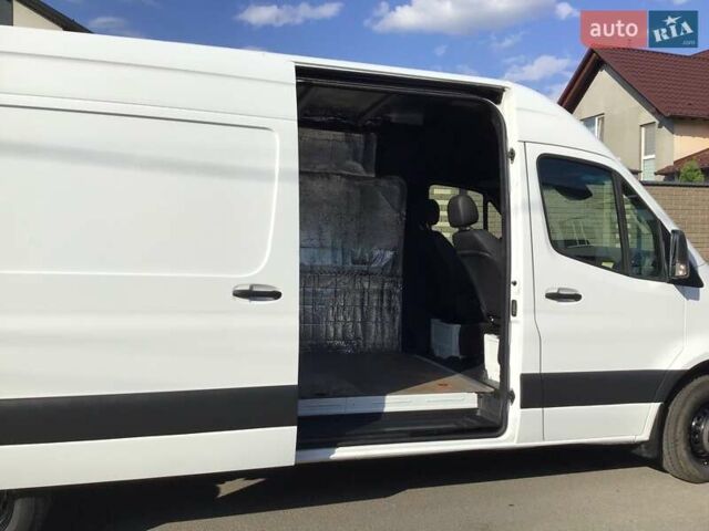 Білий Мерседес Sprinter, об'ємом двигуна 2.99 л та пробігом 380 тис. км за 52954 $, фото 6 на Automoto.ua