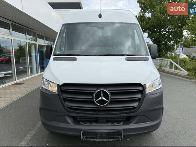 Белый Мерседес Sprinter, объемом двигателя 2 л и пробегом 242 тыс. км за 31300 $, фото 1 на Automoto.ua