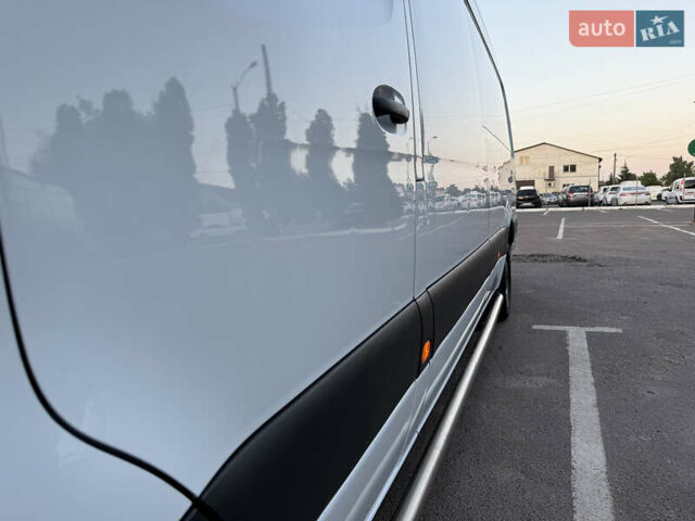 Білий Мерседес Sprinter, об'ємом двигуна 0 л та пробігом 199 тис. км за 23700 $, фото 26 на Automoto.ua