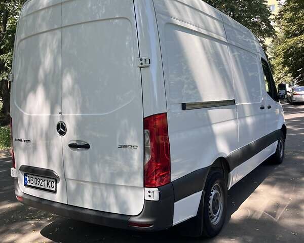 Белый Мерседес Sprinter, объемом двигателя 2.14 л и пробегом 90 тыс. км за 29900 $, фото 1 на Automoto.ua