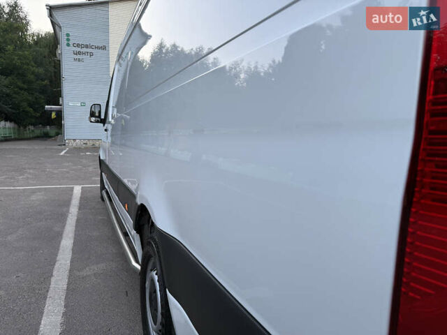 Білий Мерседес Sprinter, об'ємом двигуна 0 л та пробігом 199 тис. км за 23700 $, фото 24 на Automoto.ua