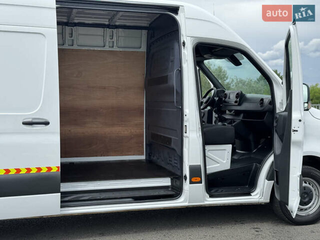 Белый Мерседес Sprinter, объемом двигателя 2.2 л и пробегом 220 тыс. км за 25900 $, фото 31 на Automoto.ua