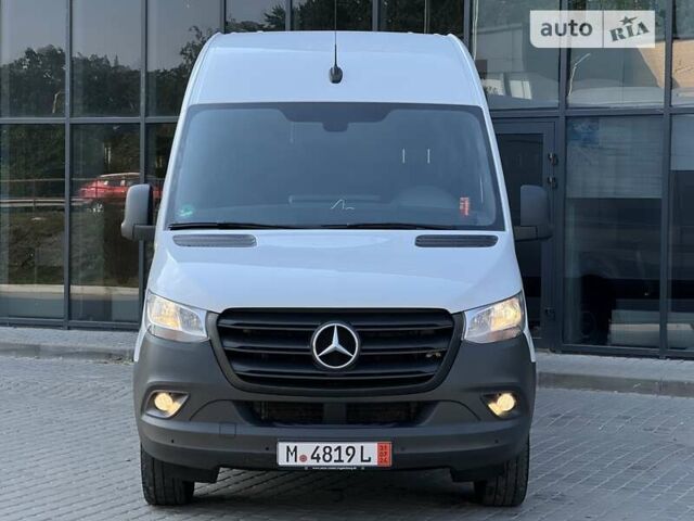 Белый Мерседес Sprinter, объемом двигателя 2 л и пробегом 198 тыс. км за 33500 $, фото 4 на Automoto.ua