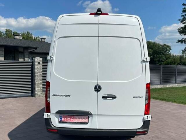 Белый Мерседес Sprinter, объемом двигателя 20 л и пробегом 94 тыс. км за 38999 $, фото 3 на Automoto.ua
