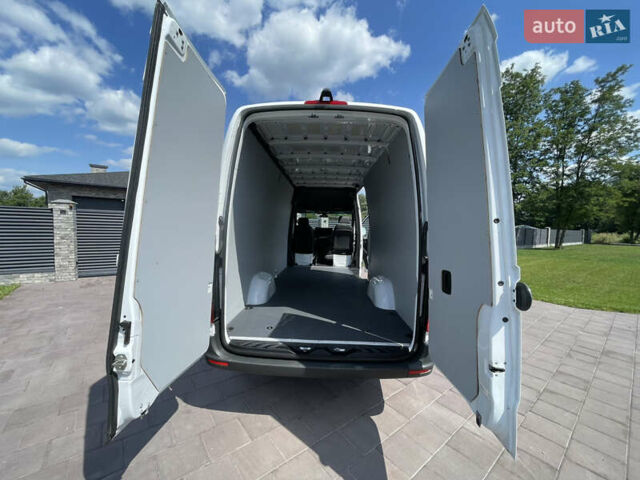 Белый Мерседес Sprinter, объемом двигателя 1.95 л и пробегом 94 тыс. км за 43000 $, фото 7 на Automoto.ua