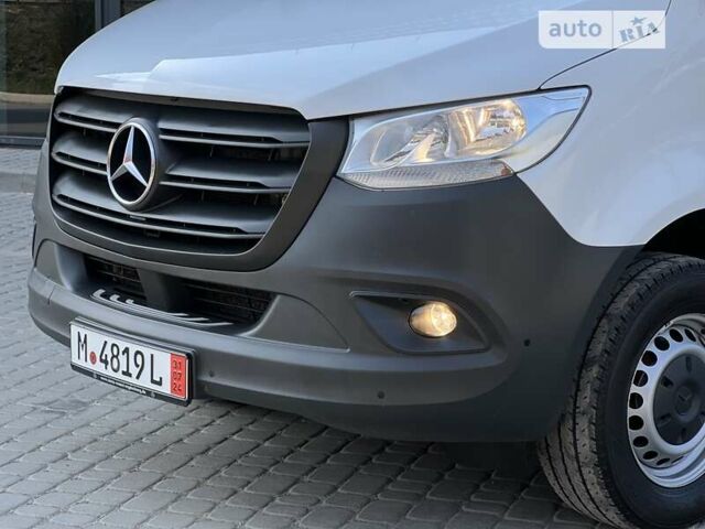 Белый Мерседес Sprinter, объемом двигателя 2 л и пробегом 198 тыс. км за 33500 $, фото 1 на Automoto.ua