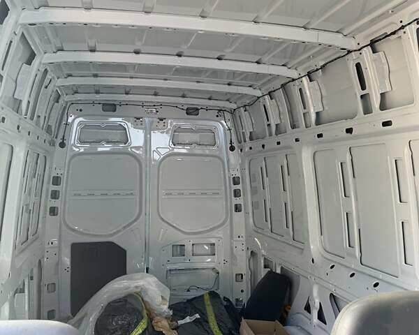 Белый Мерседес Sprinter, объемом двигателя 1.95 л и пробегом 242 тыс. км за 29000 $, фото 27 на Automoto.ua