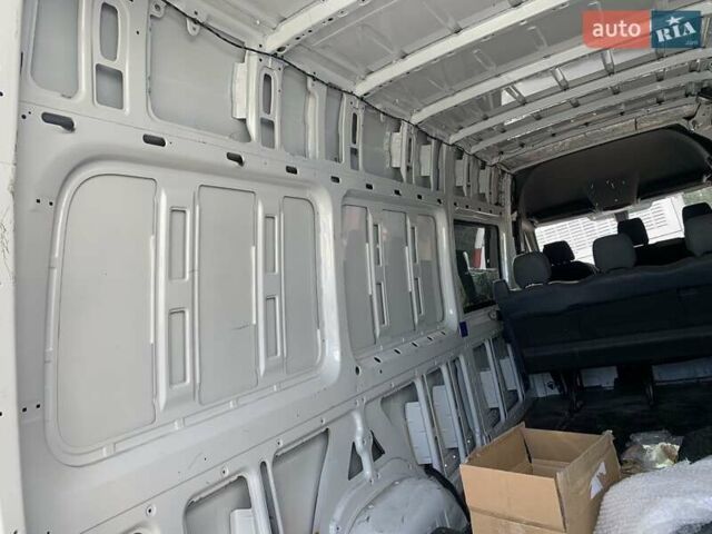 Белый Мерседес Sprinter, объемом двигателя 1.95 л и пробегом 242 тыс. км за 29000 $, фото 15 на Automoto.ua