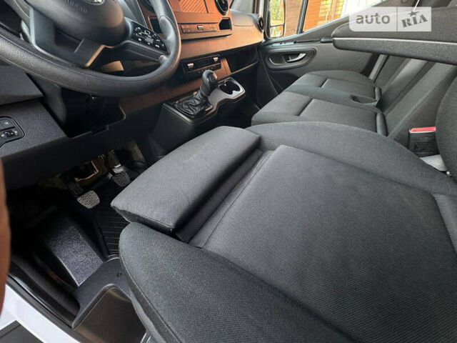 Белый Мерседес Sprinter, объемом двигателя 2 л и пробегом 198 тыс. км за 33500 $, фото 89 на Automoto.ua