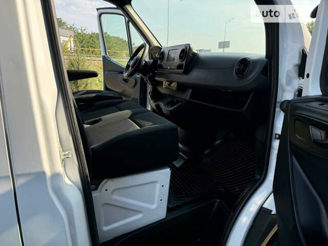 Белый Мерседес Sprinter, объемом двигателя 2 л и пробегом 198 тыс. км за 33500 $, фото 72 на Automoto.ua