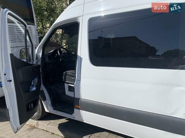 Белый Мерседес Sprinter, объемом двигателя 1.95 л и пробегом 242 тыс. км за 29000 $, фото 10 на Automoto.ua