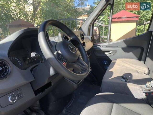 Белый Мерседес Sprinter, объемом двигателя 1.95 л и пробегом 242 тыс. км за 29000 $, фото 20 на Automoto.ua