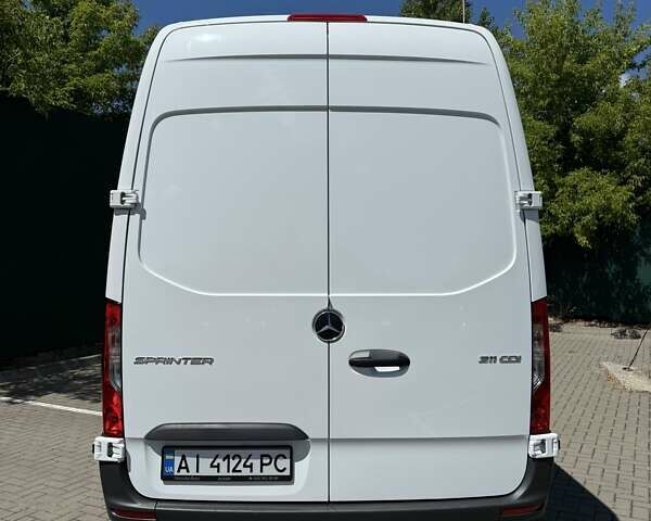 Белый Мерседес Sprinter, объемом двигателя 1.95 л и пробегом 14 тыс. км за 45000 $, фото 2 на Automoto.ua