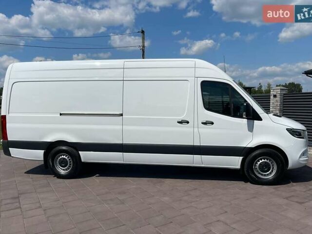 Белый Мерседес Sprinter, объемом двигателя 1.95 л и пробегом 94 тыс. км за 43000 $, фото 1 на Automoto.ua