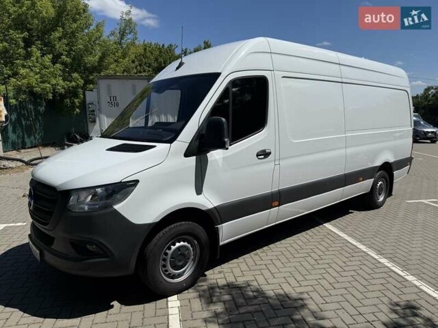 Белый Мерседес Sprinter, объемом двигателя 1.95 л и пробегом 14 тыс. км за 39999 $, фото 1 на Automoto.ua