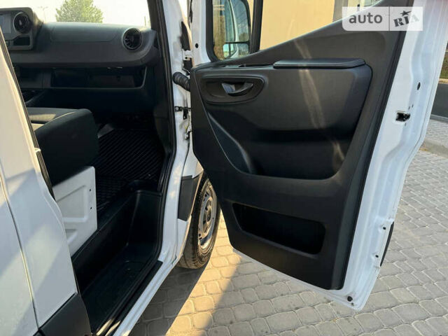 Белый Мерседес Sprinter, объемом двигателя 2 л и пробегом 198 тыс. км за 33500 $, фото 63 на Automoto.ua