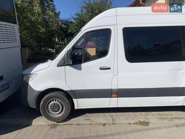 Белый Мерседес Sprinter, объемом двигателя 1.95 л и пробегом 242 тыс. км за 29000 $, фото 6 на Automoto.ua