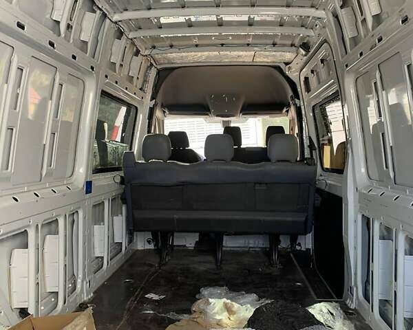 Белый Мерседес Sprinter, объемом двигателя 1.95 л и пробегом 242 тыс. км за 29000 $, фото 40 на Automoto.ua