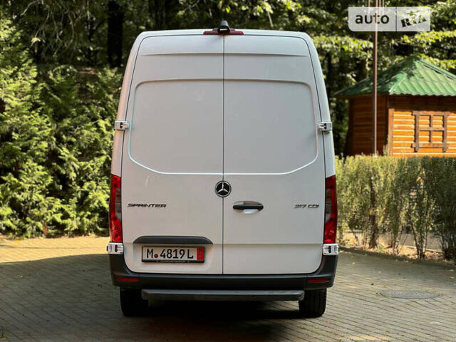 Белый Мерседес Sprinter, объемом двигателя 2 л и пробегом 198 тыс. км за 33500 $, фото 32 на Automoto.ua