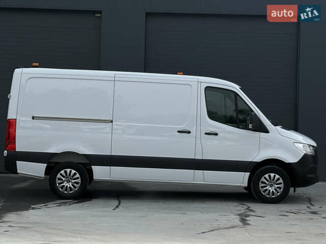 Білий Мерседес Sprinter, об'ємом двигуна 2.2 л та пробігом 64 тис. км за 29999 $, фото 33 на Automoto.ua