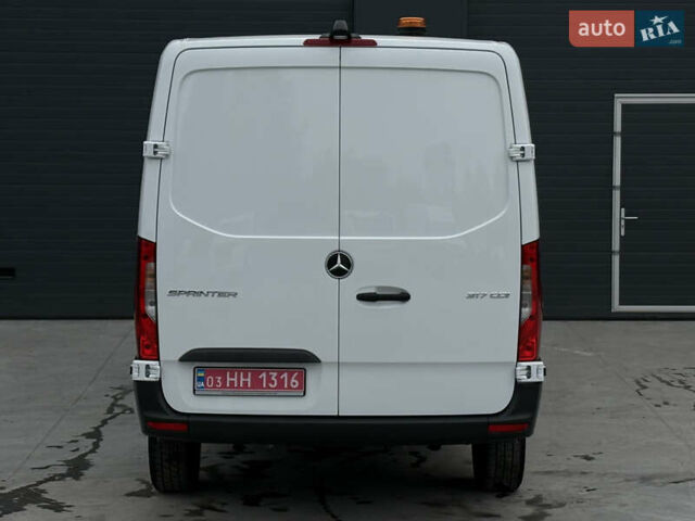 Білий Мерседес Sprinter, об'ємом двигуна 2.2 л та пробігом 64 тис. км за 29999 $, фото 16 на Automoto.ua