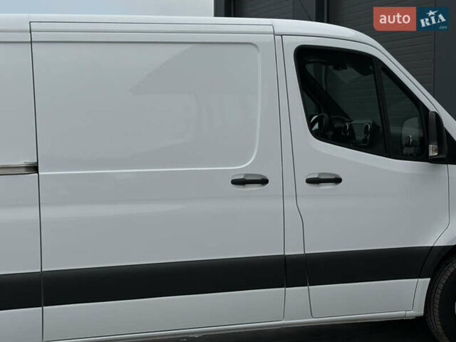 Білий Мерседес Sprinter, об'ємом двигуна 2.2 л та пробігом 64 тис. км за 29999 $, фото 22 на Automoto.ua