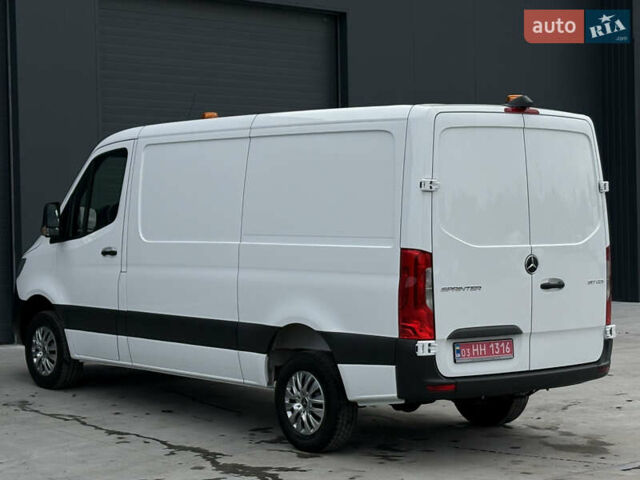 Білий Мерседес Sprinter, об'ємом двигуна 2.2 л та пробігом 64 тис. км за 29999 $, фото 18 на Automoto.ua