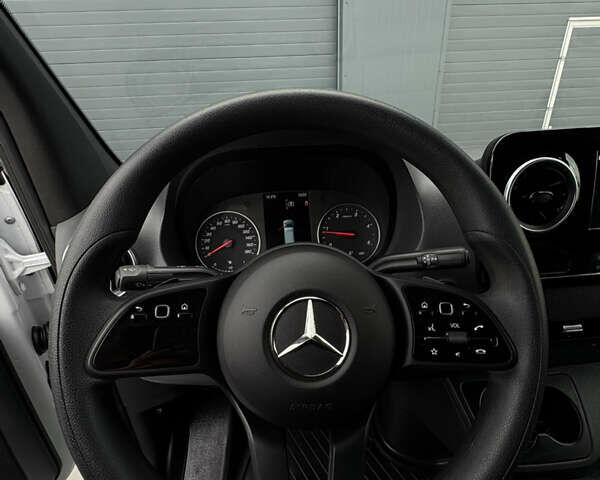 Білий Мерседес Sprinter, об'ємом двигуна 2.2 л та пробігом 64 тис. км за 29999 $, фото 42 на Automoto.ua