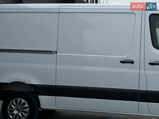 Білий Мерседес Sprinter, об'ємом двигуна 2.2 л та пробігом 64 тис. км за 29999 $, фото 11 на Automoto.ua