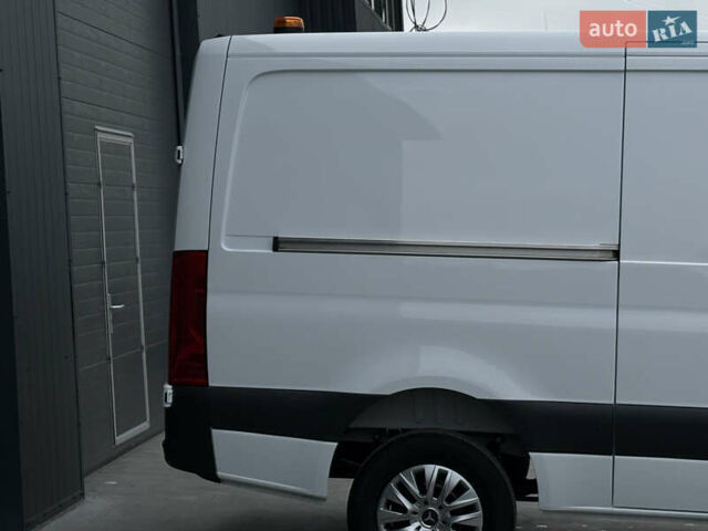 Білий Мерседес Sprinter, об'ємом двигуна 2.2 л та пробігом 64 тис. км за 29999 $, фото 12 на Automoto.ua