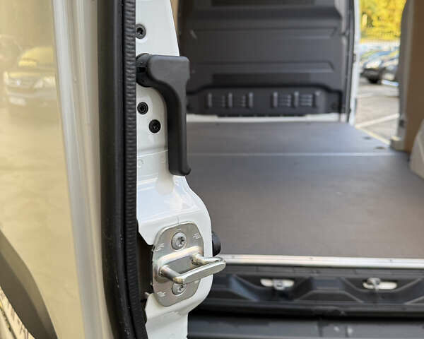 Белый Мерседес Sprinter, объемом двигателя 0 л и пробегом 1 тыс. км за 26999 $, фото 40 на Automoto.ua