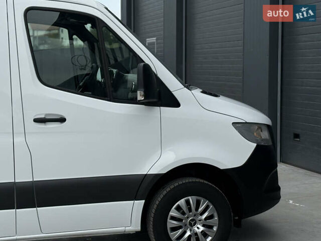 Білий Мерседес Sprinter, об'ємом двигуна 2.2 л та пробігом 64 тис. км за 29999 $, фото 23 на Automoto.ua