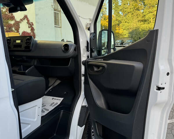 Белый Мерседес Sprinter, объемом двигателя 0 л и пробегом 1 тыс. км за 26999 $, фото 20 на Automoto.ua