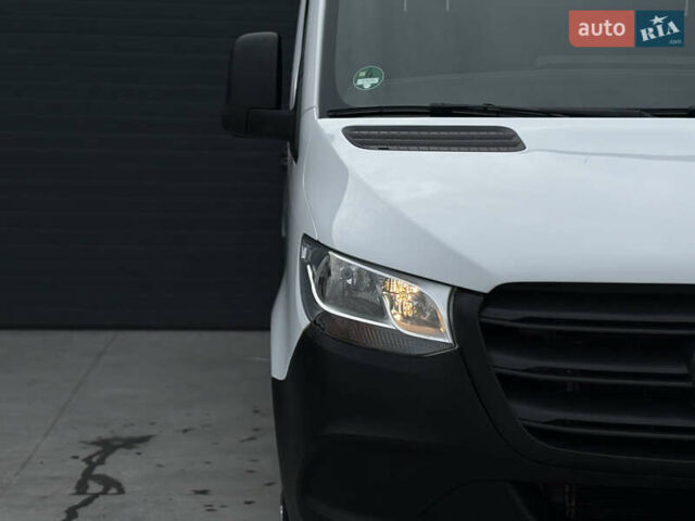 Білий Мерседес Sprinter, об'ємом двигуна 2.2 л та пробігом 64 тис. км за 29999 $, фото 13 на Automoto.ua