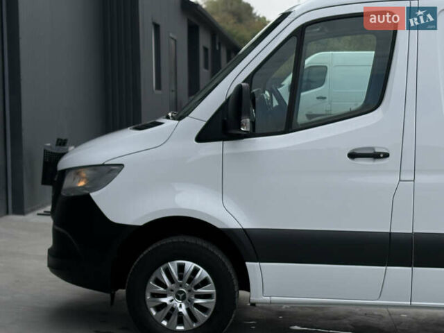 Білий Мерседес Sprinter, об'ємом двигуна 2.2 л та пробігом 64 тис. км за 29999 $, фото 24 на Automoto.ua