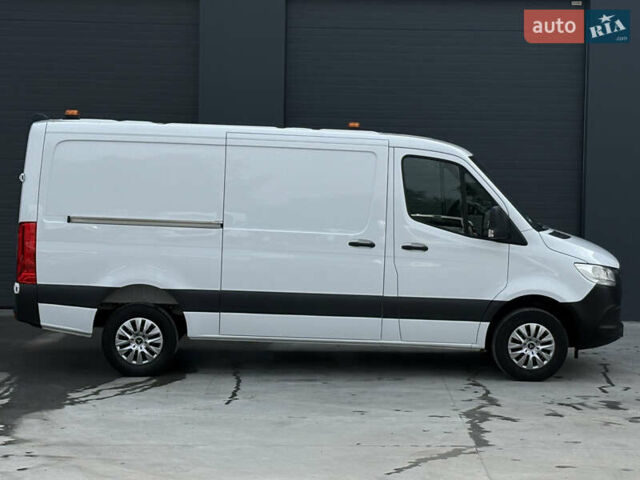 Білий Мерседес Sprinter, об'ємом двигуна 2.2 л та пробігом 64 тис. км за 29999 $, фото 34 на Automoto.ua